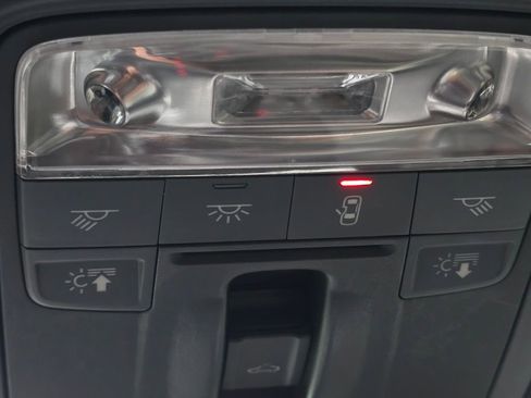 Used 2017 Audi Q3 2.0T Premium Plus w/ Premium Plus Package image 40