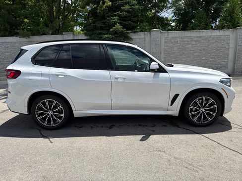 Used 2022 BMW X5 xDrive40i w/ M Sport Package AWD/4WD image 7