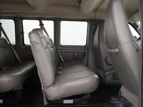 Used 2023 Chevrolet Express 3500 LS RWD image 13