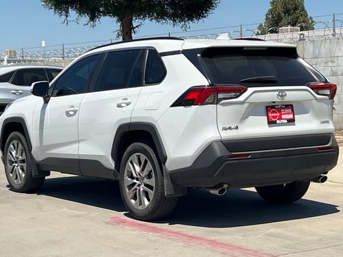 Used 2023 Toyota RAV4 XLE Premium FWD image 7