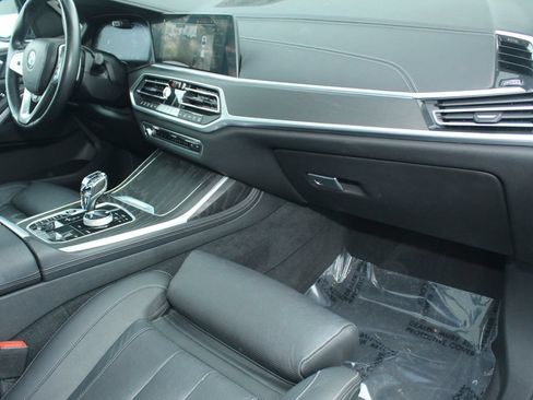 Used 2021 BMW X7 xDrive40i w/ Executive Package 2 AWD/4WD image 29