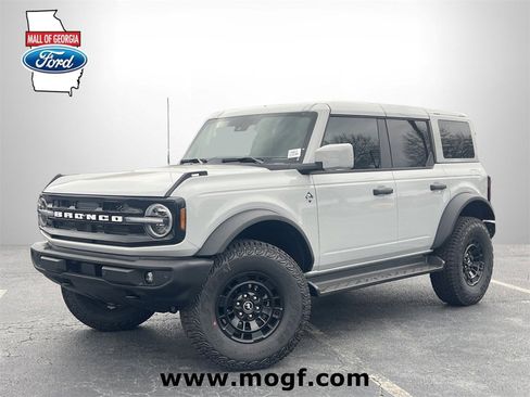 New 2026 Ford Bronco Outer Banks w/ Sasquatch Package image 1