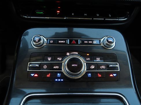 Used 2022 Lincoln Nautilus Reserve w/ Equipment Group 202A image 29