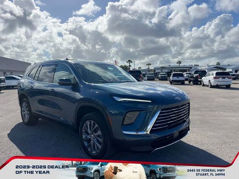 New 2026 Buick Enclave Preferred image 2