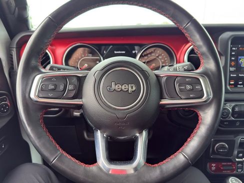 Used 2022 Jeep Wrangler Rubicon w/ LED Lighting Group AWD/4WD image 15
