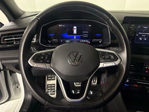 Used 2025 Volkswagen Jetta Sport FWD image 19