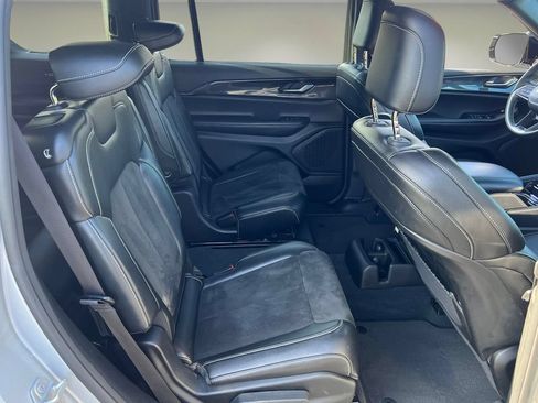 Used 2023 Jeep Grand Cherokee L Laredo RWD image 18