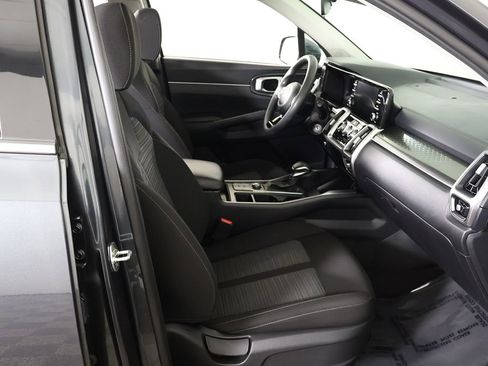 Used 2022 Kia Sorento LX FWD image 28