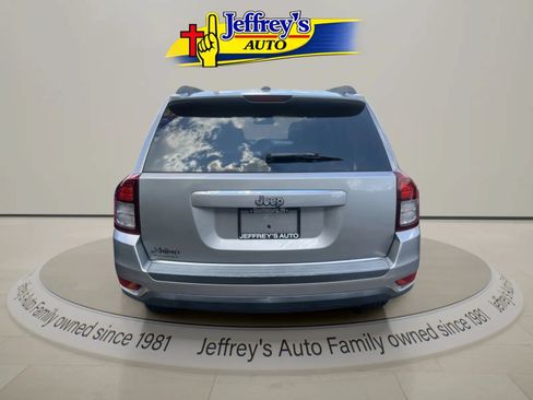 Used 2015 Jeep Compass Sport w/ Power Value Group FWD image 3