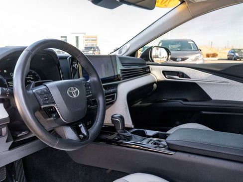 Used 2025 Toyota Camry XLE w/ Premium Plus Package image 18