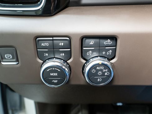 Used 2024 GMC Sierra 2500 Denali w/ Technology Package image 33