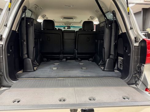 Used 2015 Toyota Land Cruiser image 30