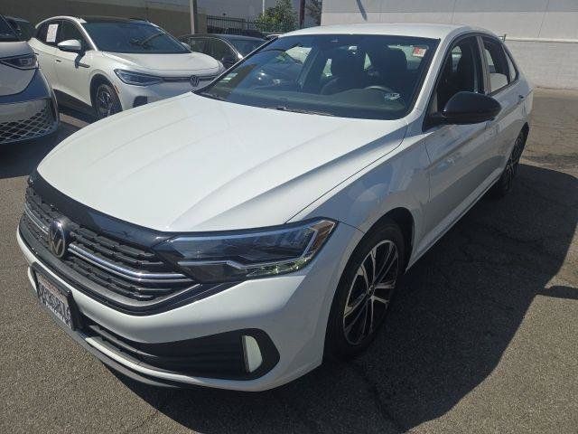 Certified 2024 Volkswagen Jetta Sport FWD image 3