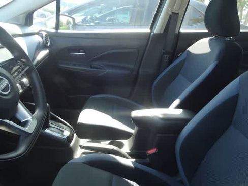 Used 2024 Nissan Versa SV FWD image 10
