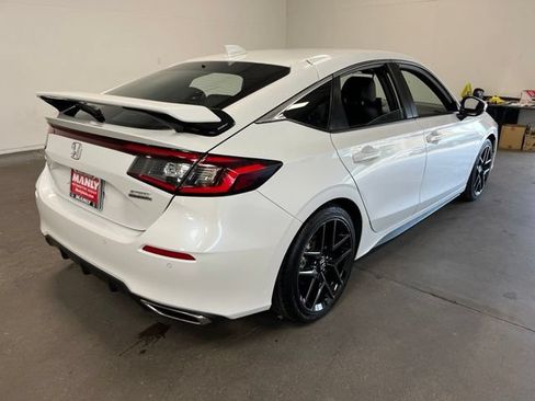 Used 2024 Honda Civic Sport Touring image 3