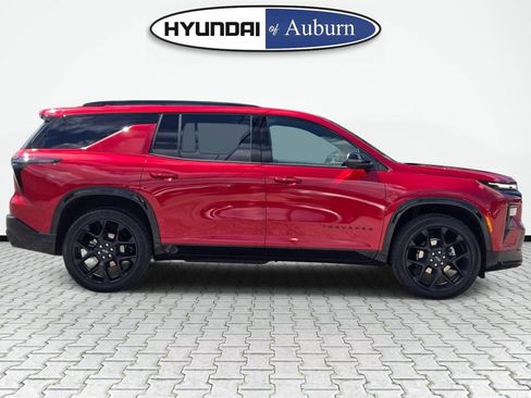 Used 2024 Chevrolet Traverse RS w/ LPO, Floor Liner Package FWD image 4