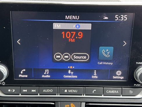 Used 2025 Nissan Altima 2.5 SV image 12