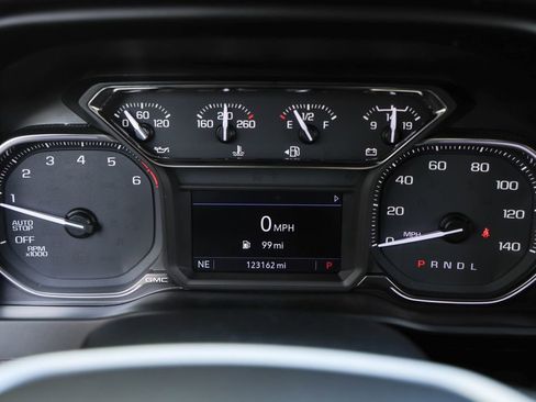 Used 2020 GMC Sierra 1500 Elevation RWD image 11