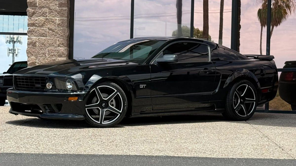 Used 2007 Ford Mustang GT Premium RWD image 3