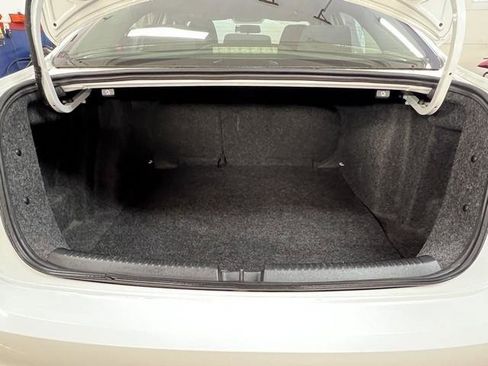 Used 2015 Volkswagen Jetta S image 9