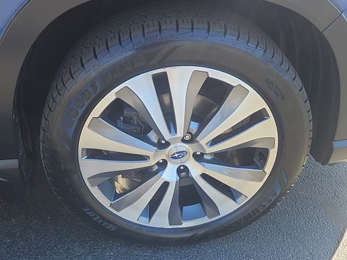 Used 2020 Subaru Ascent Premium w/ Sport Package AWD/4WD image 30