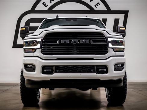 Used 2023 RAM 2500 Laramie AWD/4WD image 4