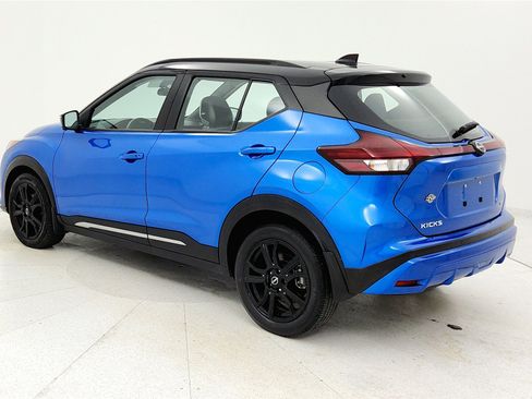 Used 2023 Nissan Kicks SR w/ SR Premium Package image 2