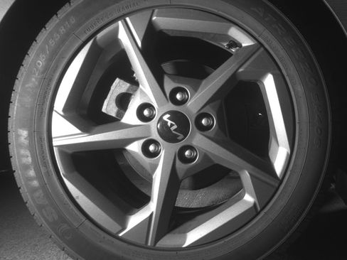 Used 2025 Kia K4 LXS FWD image 15