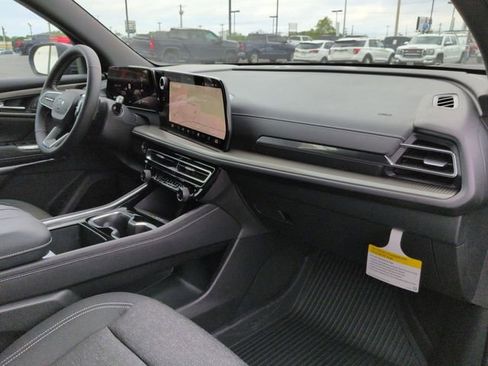 New 2026 Chevrolet Traverse LT w/ Midnight/Sport Edition FWD image 27