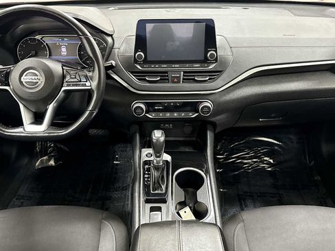 Used 2020 Nissan Altima 2.5 SV image 26