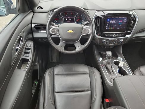 Used 2022 Chevrolet Traverse LT w/ LT Premium Package AWD/4WD image 15