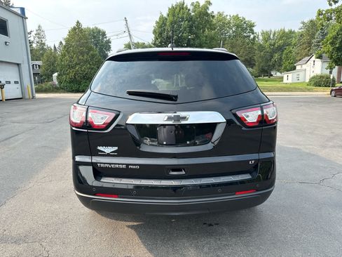 Used 2017 Chevrolet Traverse LT AWD/4WD image 4
