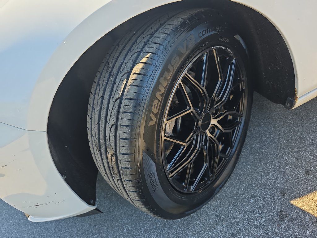 Used 2017 Chevrolet Malibu LT FWD image 30