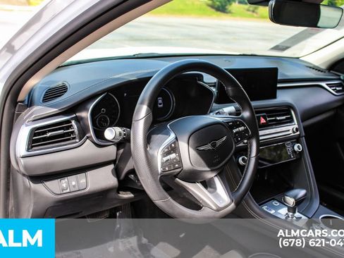 Used 2025 Genesis G70 2.5T RWD image 30