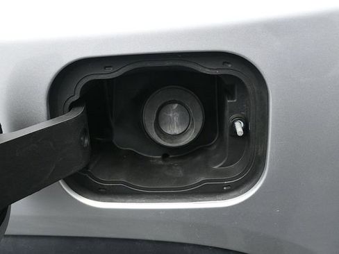 Used 2018 GMC Acadia SLE w/ Driver Alert Package I image 15