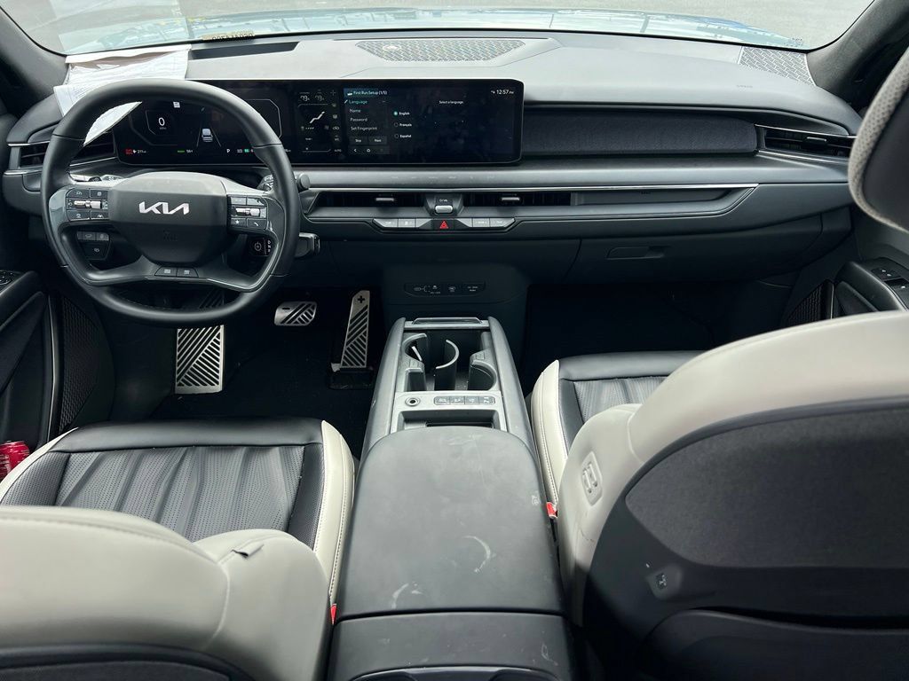 Certified 2024 Kia EV9 GT-Line AWD/4WD image 13