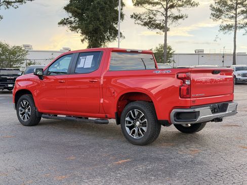 Used 2024 Chevrolet Silverado 1500 LT AWD/4WD image 10