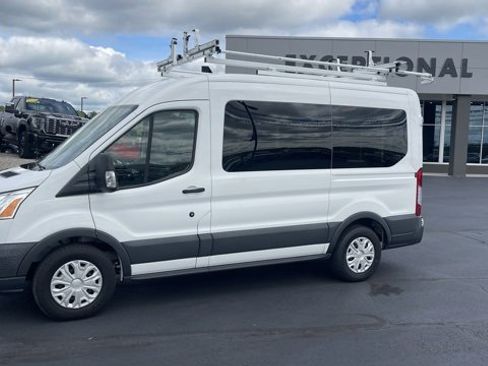 Used 2018 Ford Transit 150 XLT image 2