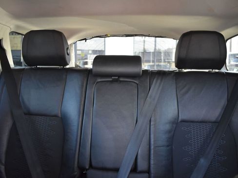 Used 2018 Land Rover Discovery Sport SE image 28