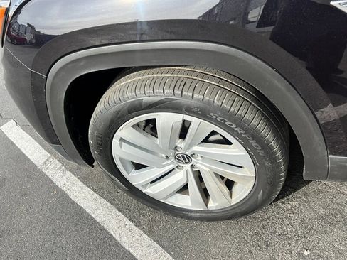 Used 2021 Volkswagen Atlas Cross Sport SE w/ Panoramic Sunroof Package image 15