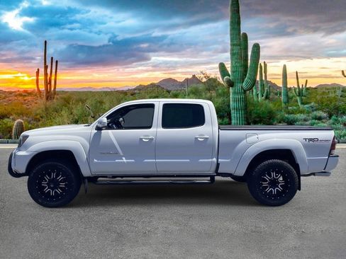 Used 2014 Toyota Tacoma PreRunner w/ TRD Sport Package RWD image 6
