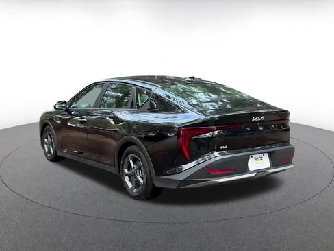 Used 2025 Kia K4 LXS image 11