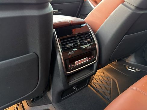 Used 2022 BMW X5 xDrive40i w/ M Sport Package image 16