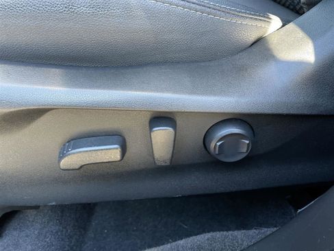 Certified 2022 Subaru Forester Premium image 13