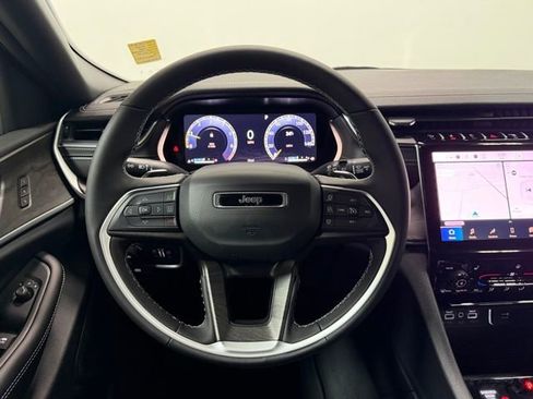 New 2025 Jeep Grand Cherokee L Limited image 14