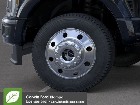 New 2026 Ford F450 Platinum w/ FX4 Off-Road Package image 19