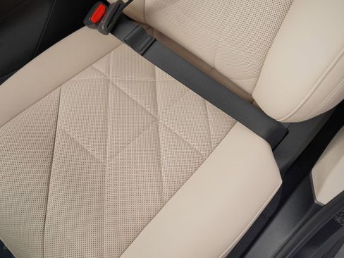 New 2026 BMW iX xDrive45 image 10