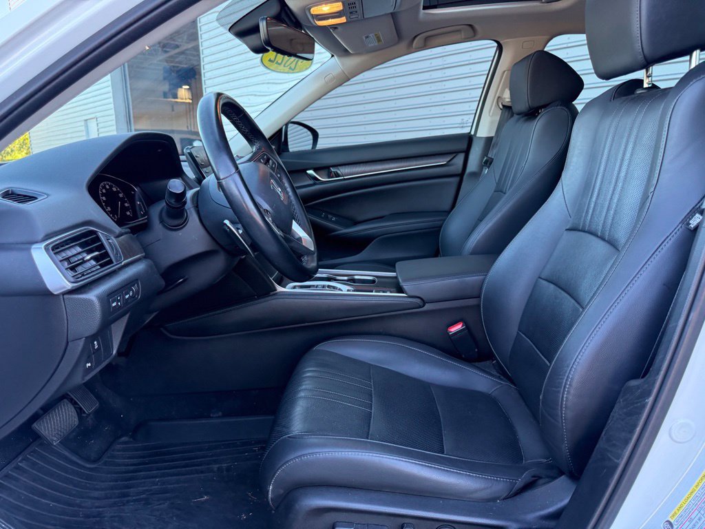 Used 2022 Honda Accord Touring image 25