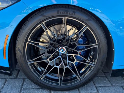 Used 2023 BMW M4 Competition image 11