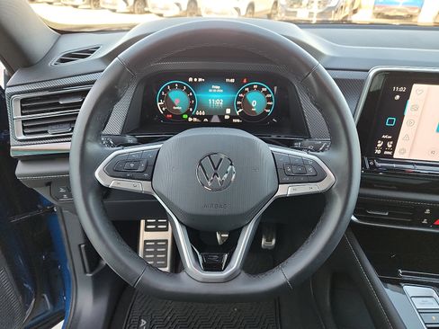 Used 2025 Volkswagen Atlas Cross Sport SEL Premium R-Line image 16